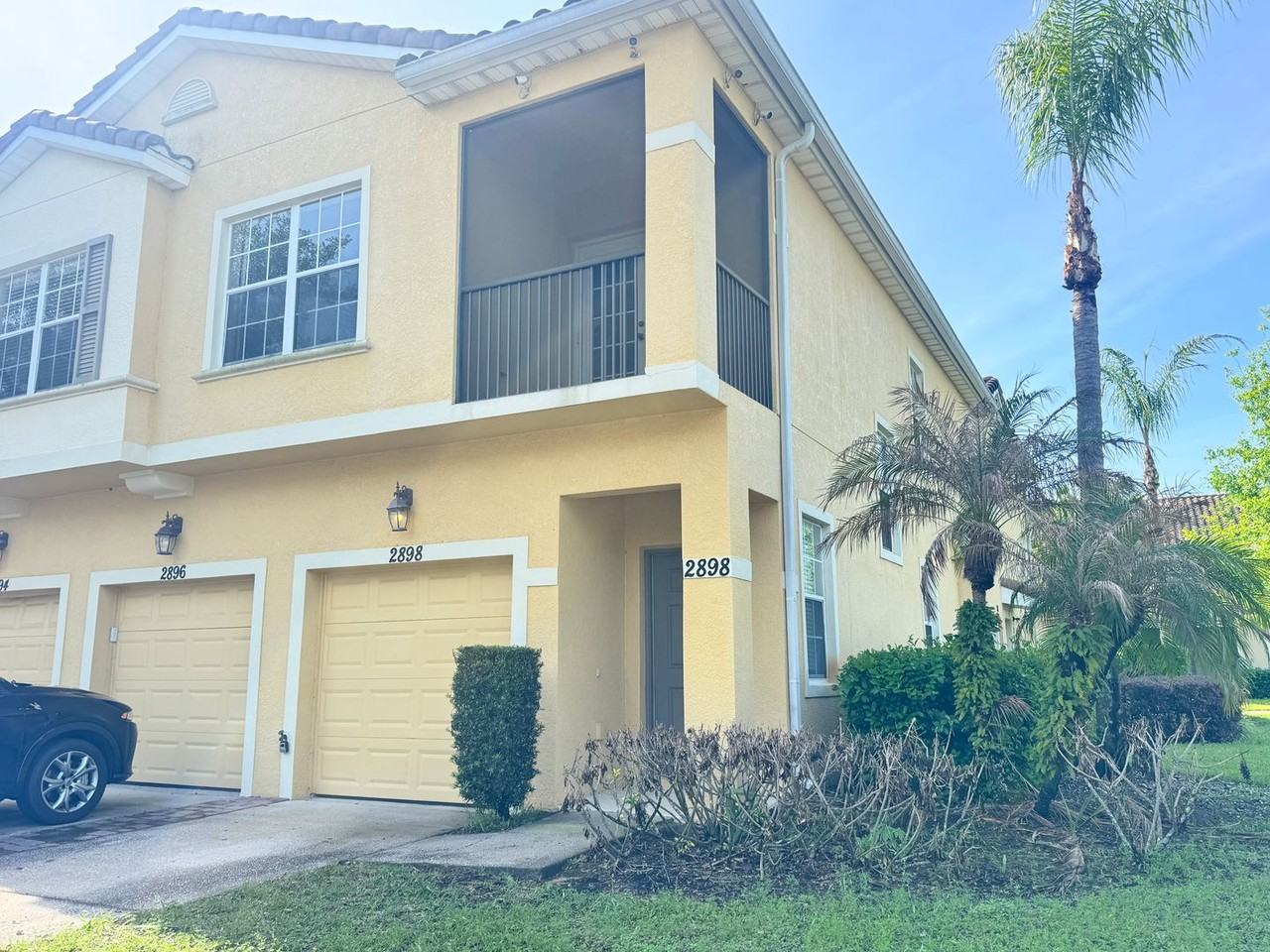 2898 Oakwater Dr