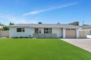 featured image of 8225 E Jackrabbit Rd