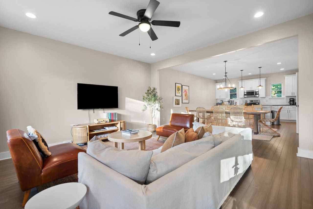 849 Cherokee Ave #10 - Photo 5 of 24