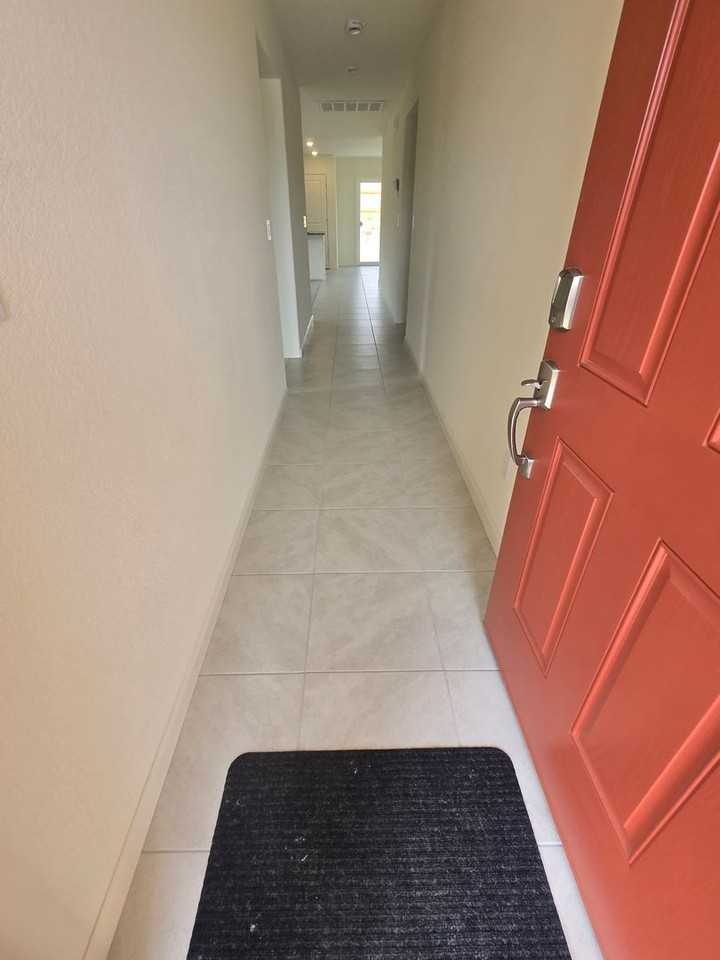 496 Russell Rd - Photo 5 of 44