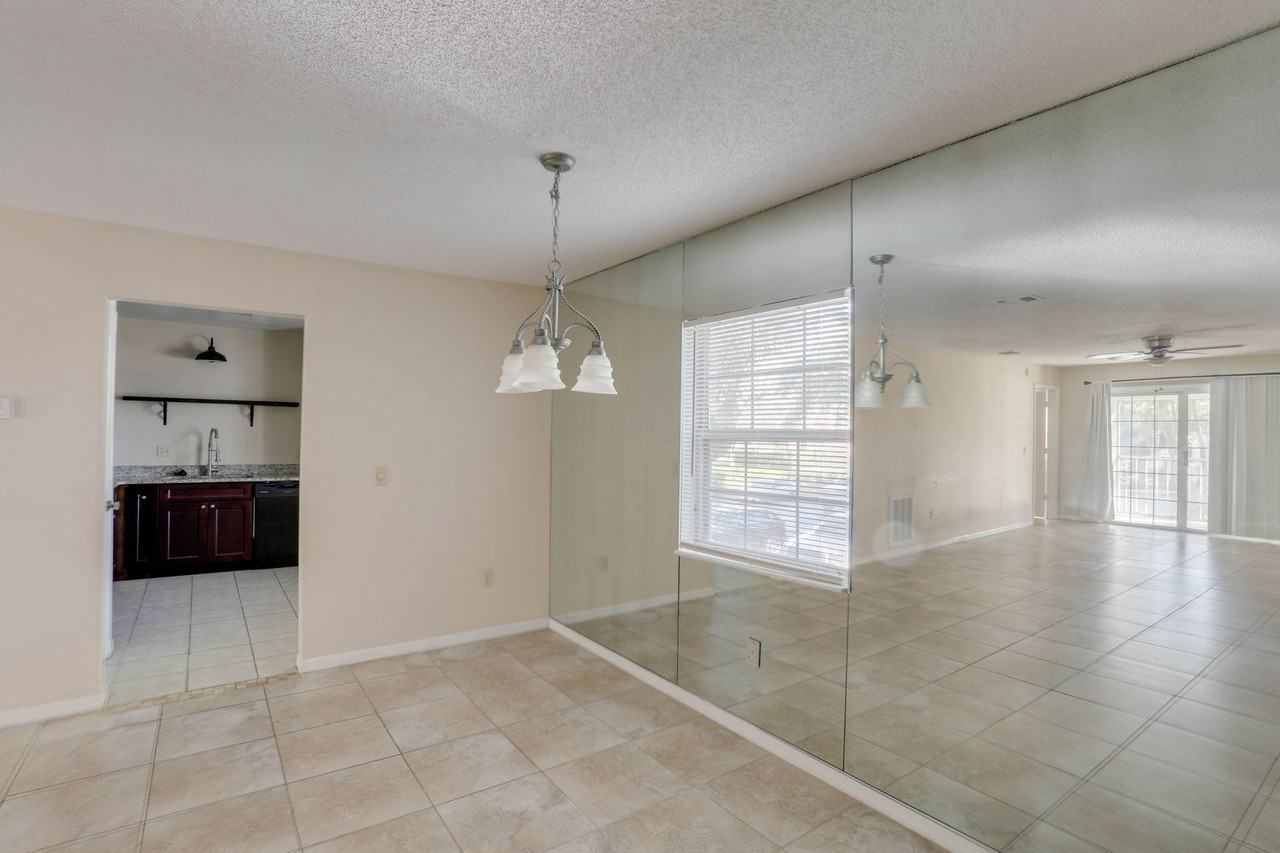 7206 Olympia Ct - Photo 5 of 19