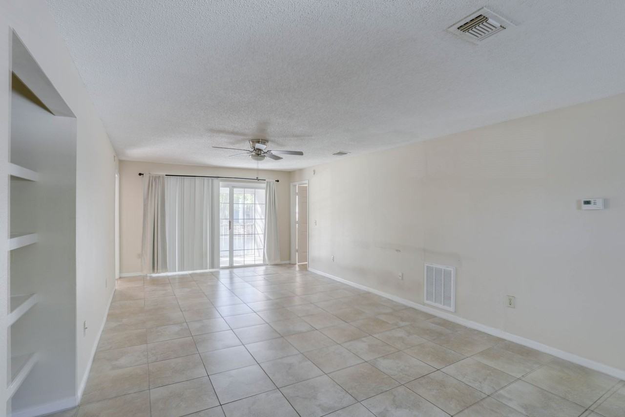 7206 Olympia Ct - Photo 6 of 19