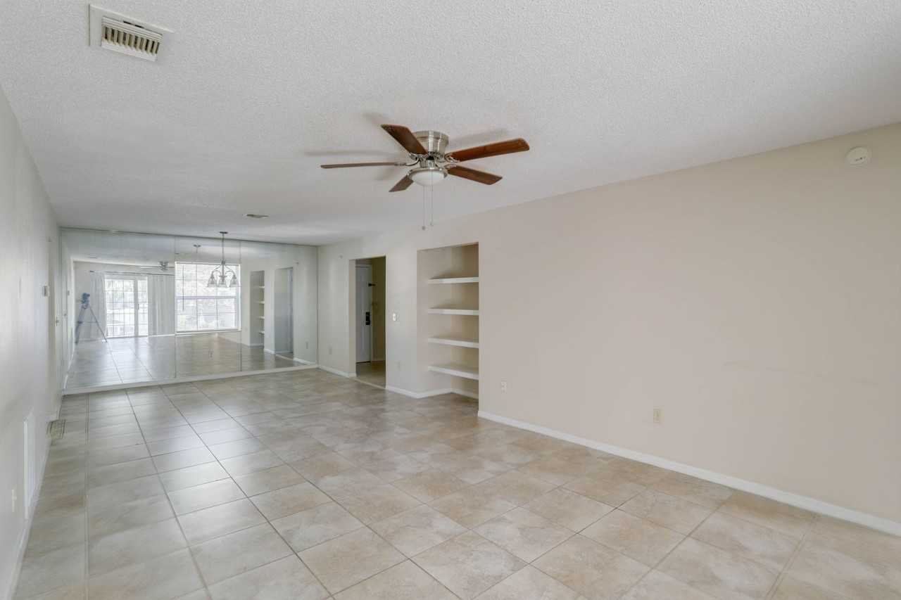 7206 Olympia Ct - Photo 7 of 19