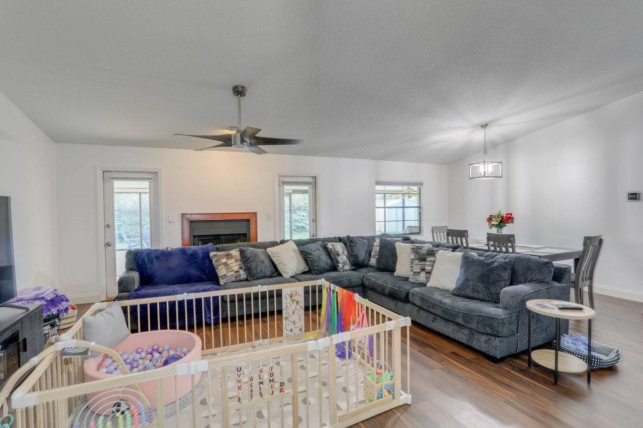 4702 S Saint Brides Cir - Photo 5 of 26