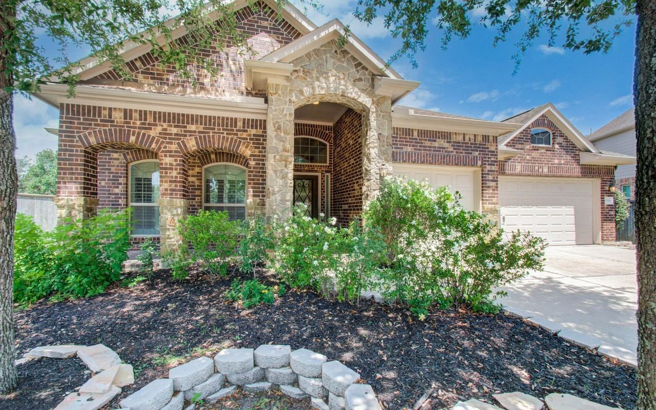 28666 Pleasant Forest Dr - Photo 2 of 50