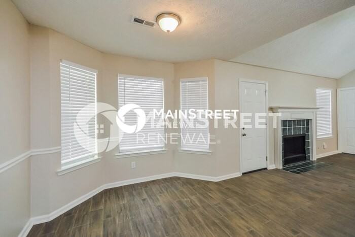 851 Sweetwater Way - Photo 5 of 16
