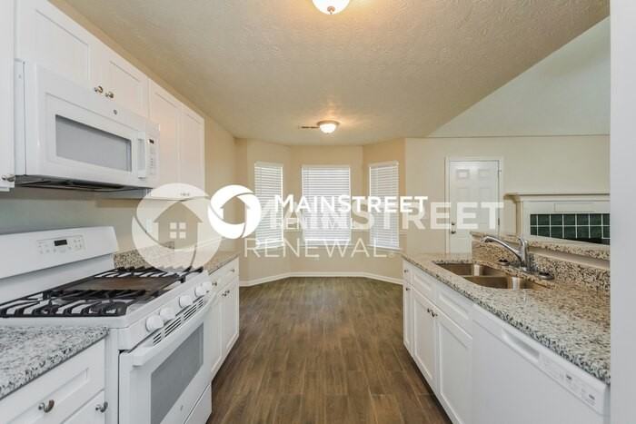 851 Sweetwater Way - Photo 7 of 16