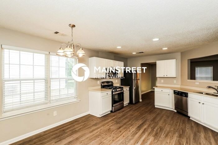 3514 Devon Chase Rd - Photo 5 of 18