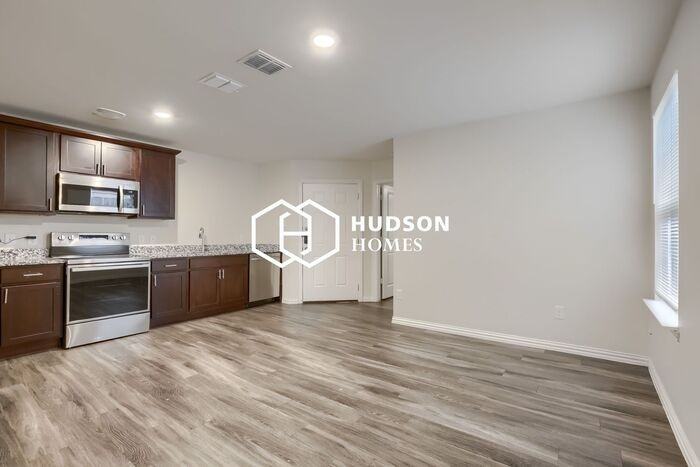 804 Earle Ave #A - Photo 6 of 16