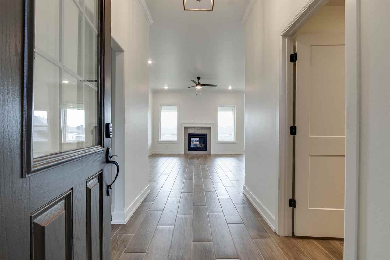 6024 Frankie Lynn Ln - Photo 7 of 50