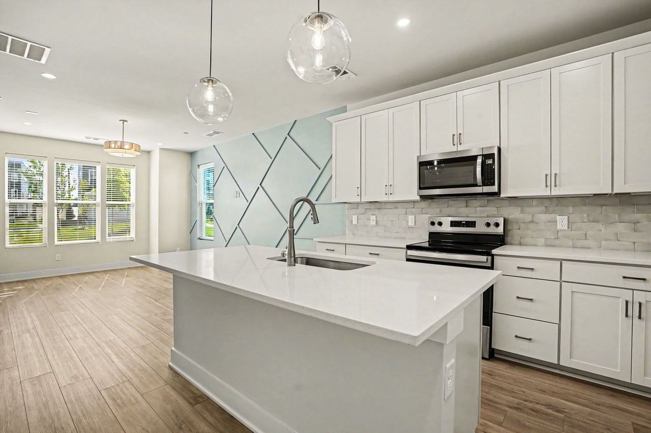 110 Zola Aly - Photo 2 of 19
