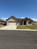 featured image of 215 N Wellington St