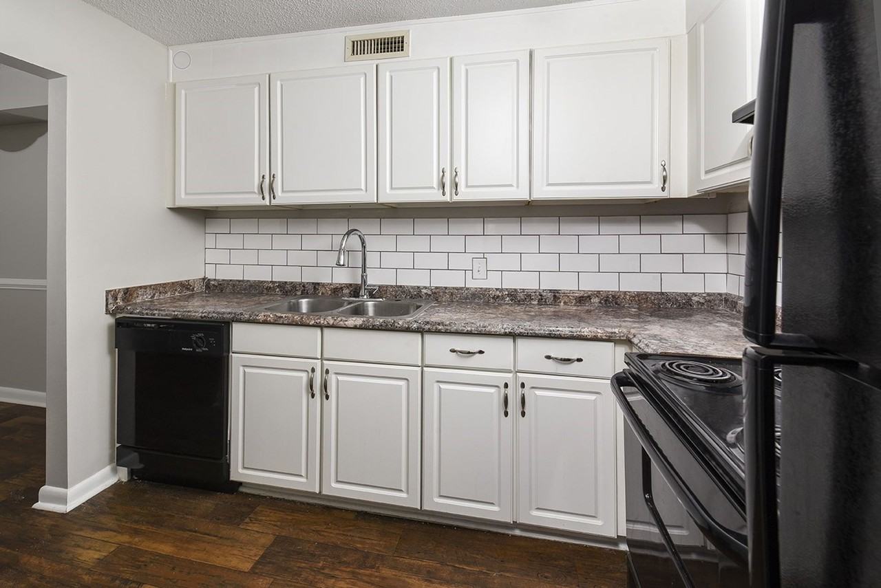 Homewood Heights - Photo 4 of 24