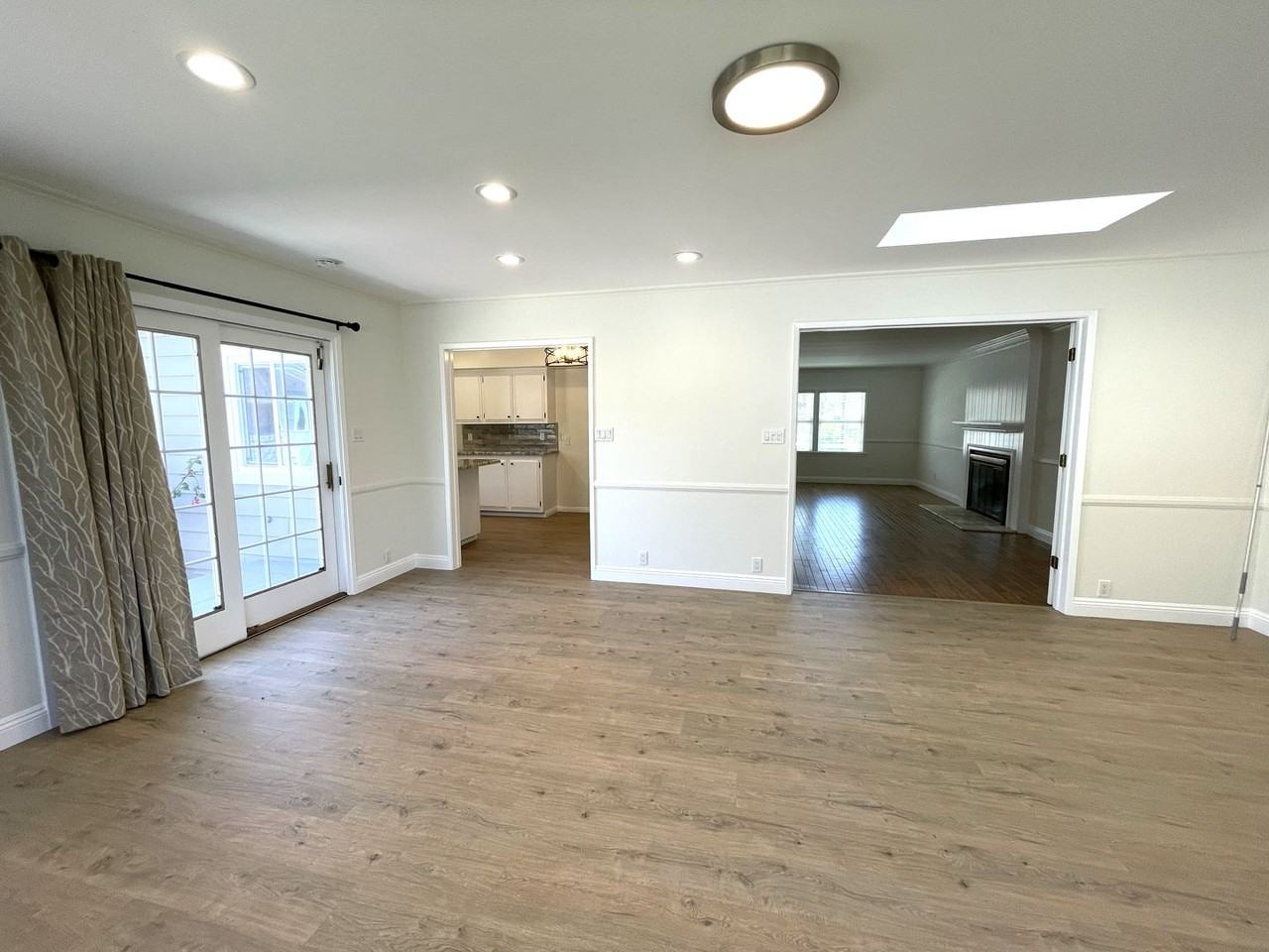 5233 Emerald St - Photo 6 of 33