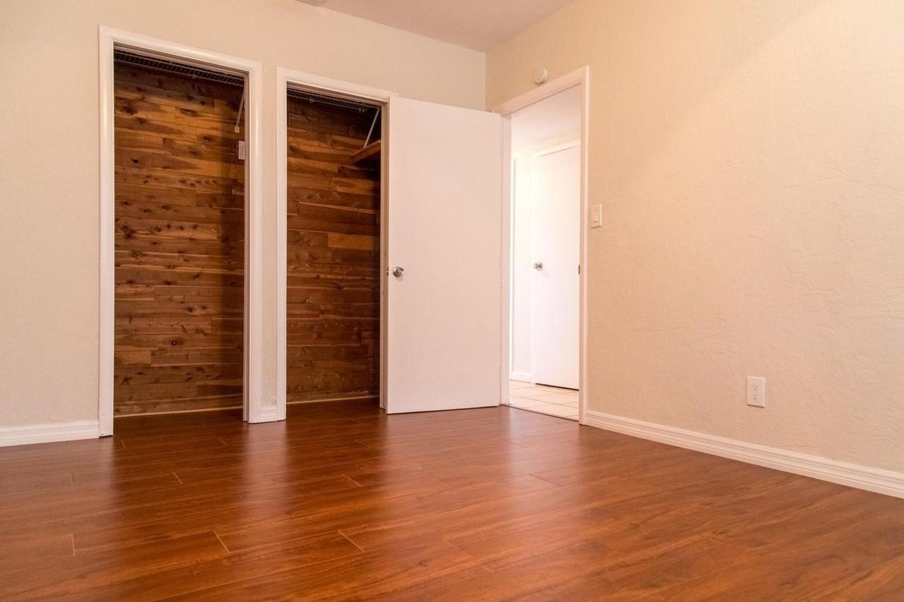 130 Sw 14th Ave #130 - Photo 6 of 8