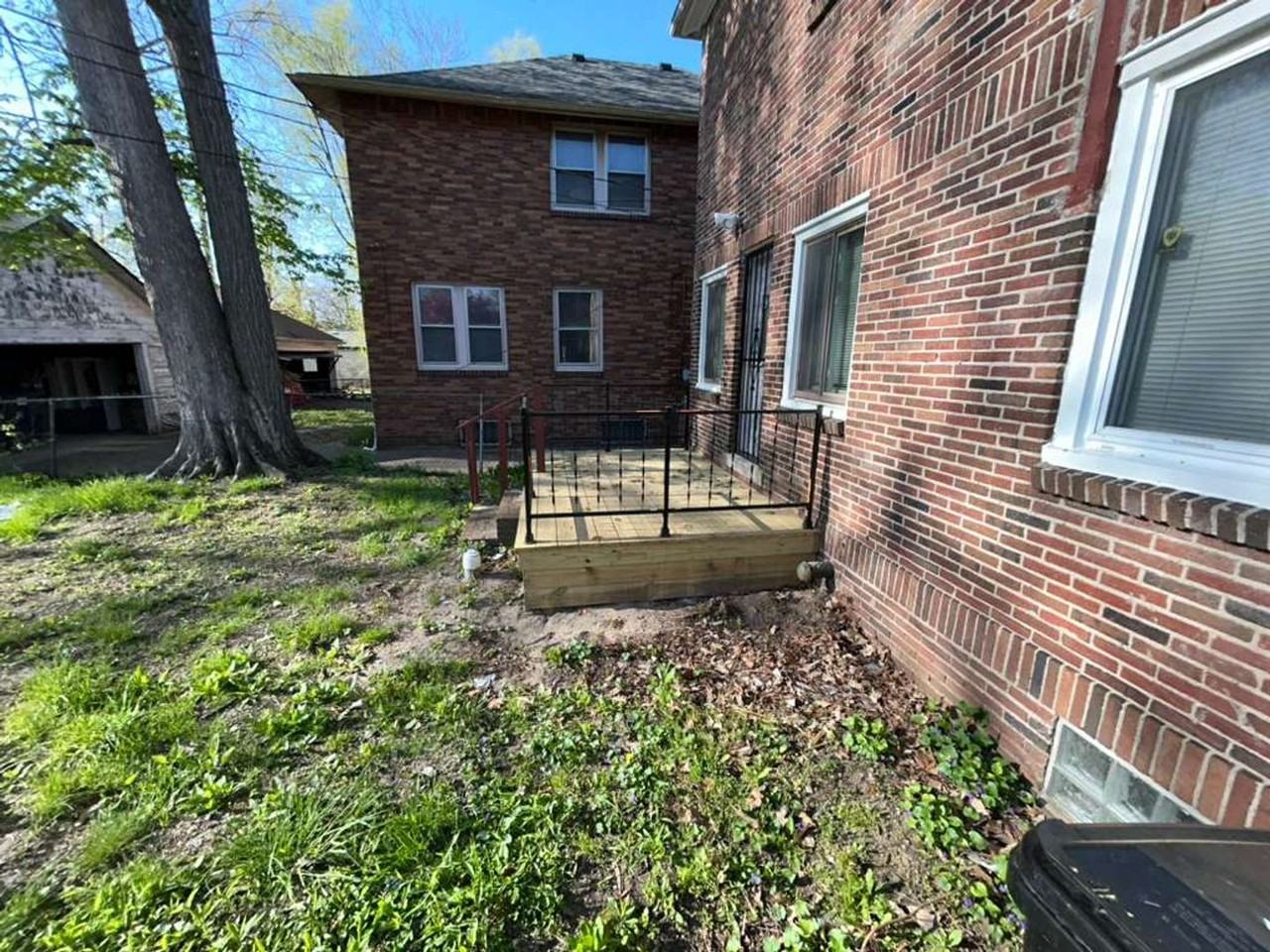 16546 Wisconsin St - Photo 2 of 24