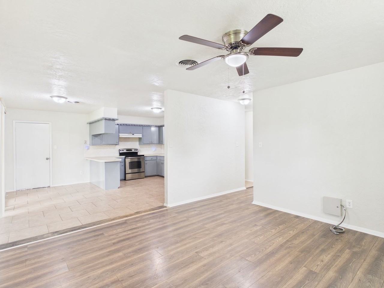4523 Se Avalon Ave - Photo 5 of 18