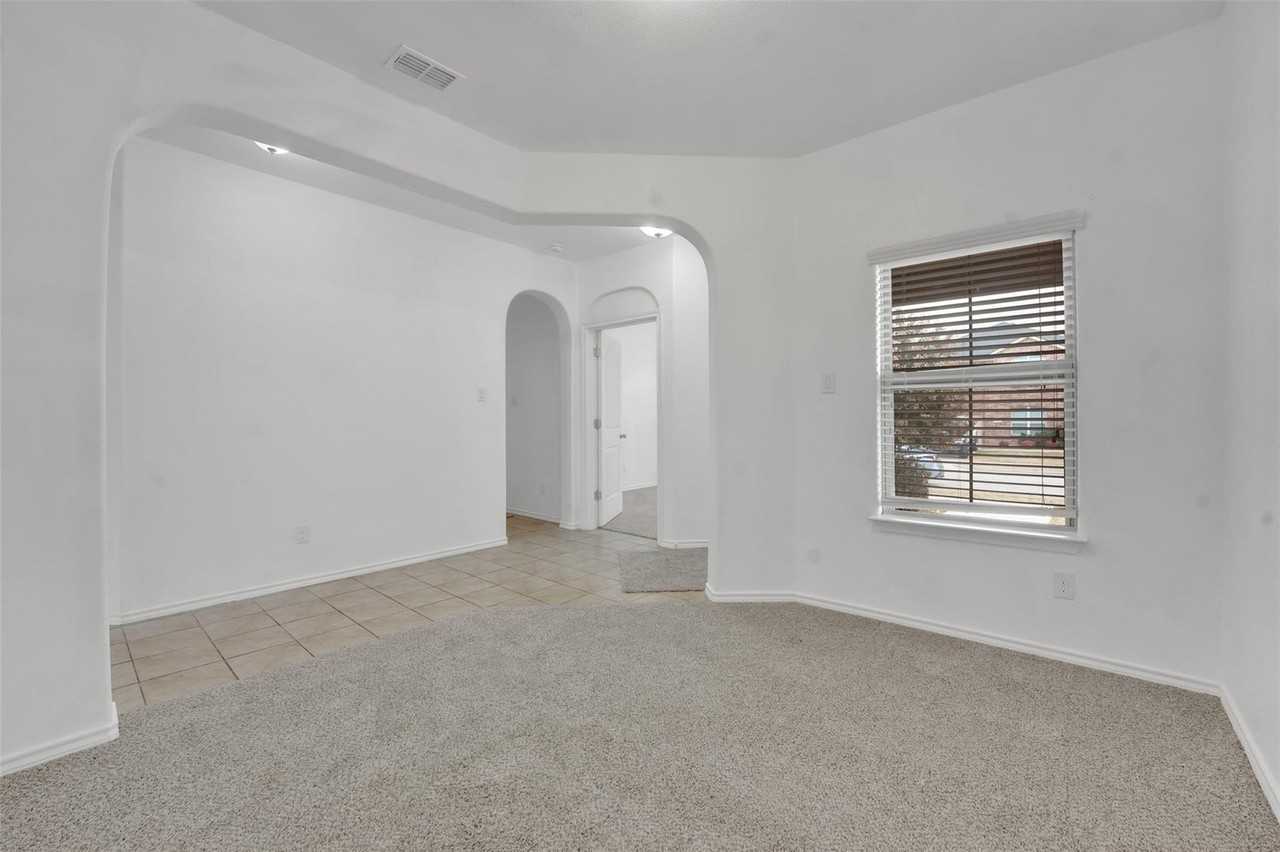 144 Creek Terrace Dr - Photo 3 of 23