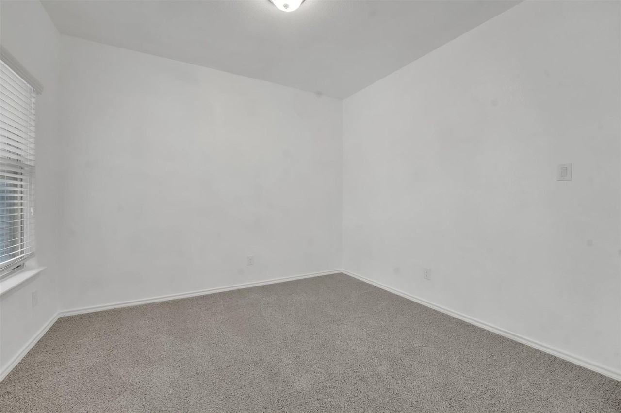 144 Creek Terrace Dr - Photo 4 of 23