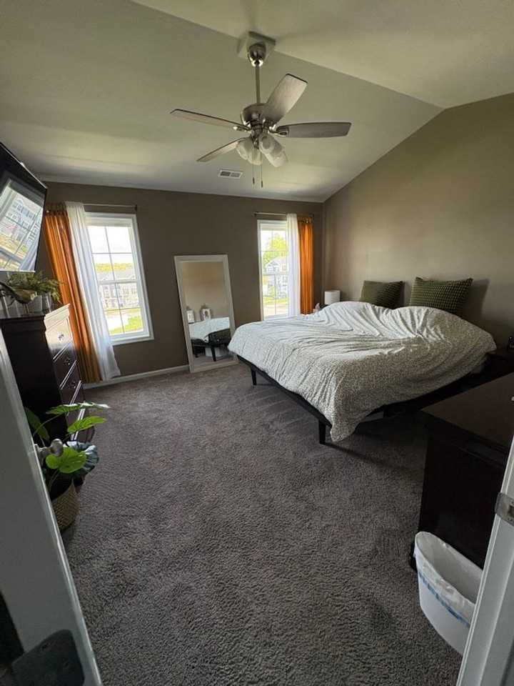 182 Hudson Blvd - Photo 2 of 16