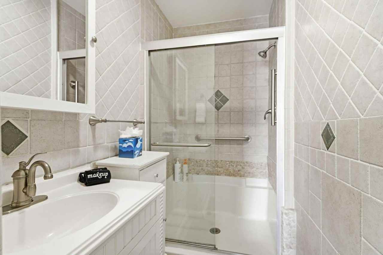 1123 Se 2nd Ave #1123 - Photo 3 of 42