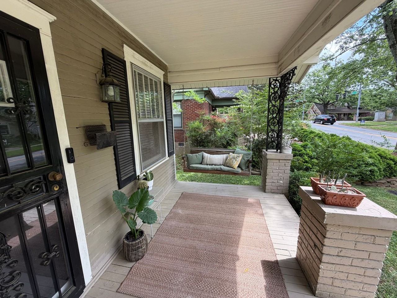 5110 Lee Ave - Photo 3 of 16