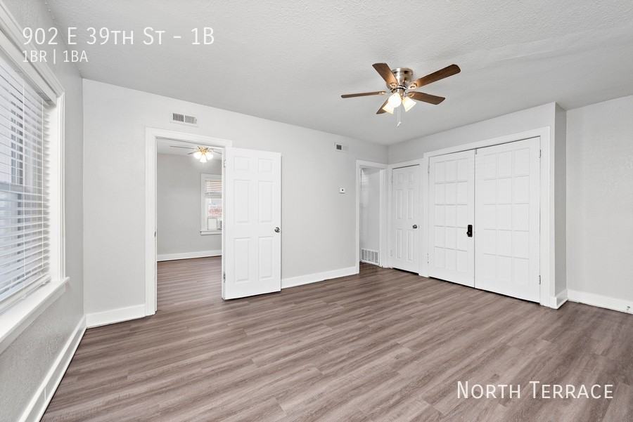 902 E 39th - Photo 5 of 12