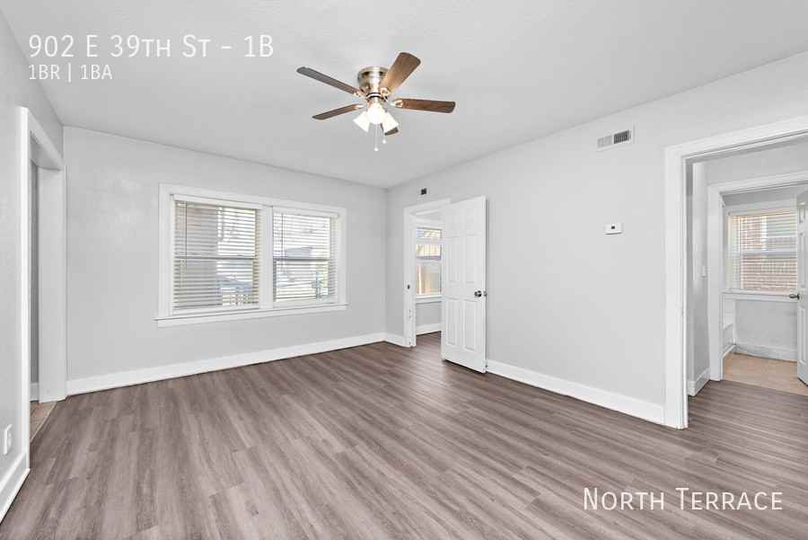 902 E 39th - Photo 6 of 12