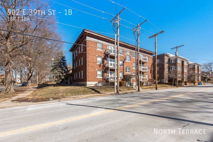 902 E 39th - Photo 4 of 4