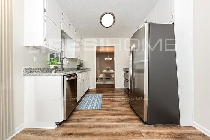 245 Helen Ln - Photo 2 of 17