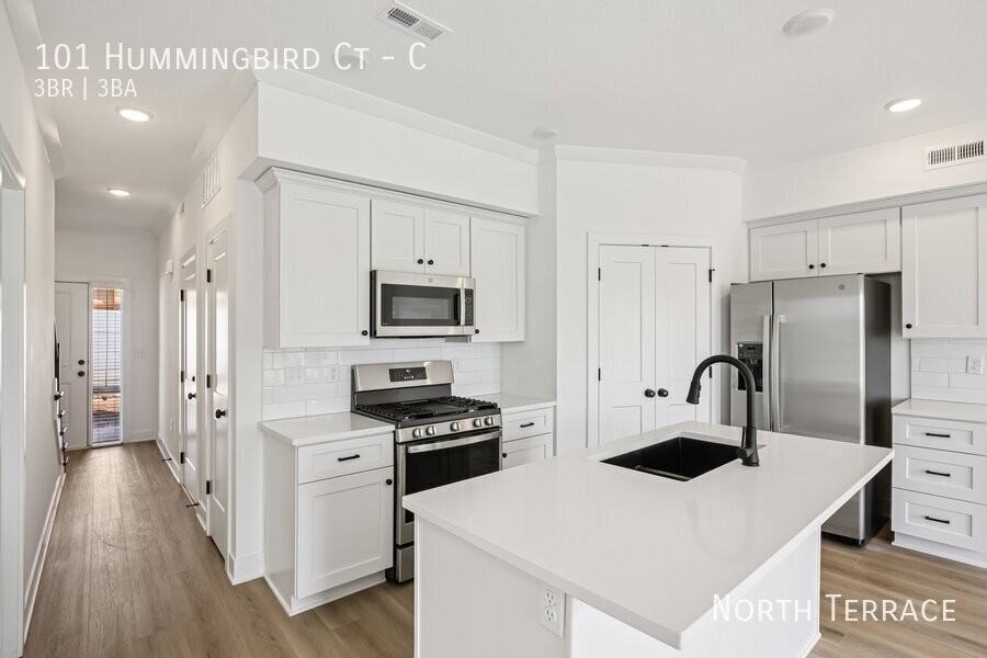 Fairview Crossing Townhomes - Photo 3 of 25