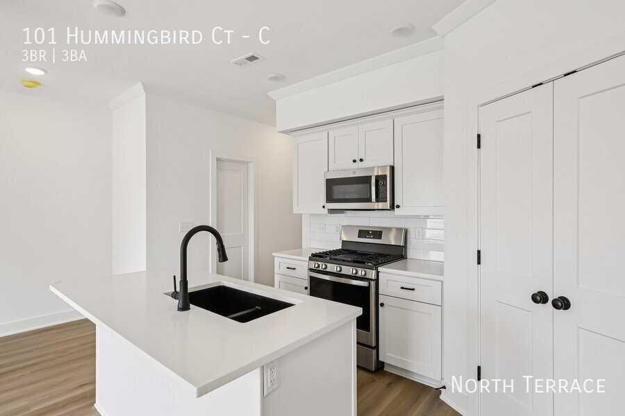 Fairview Crossing Townhomes - Photo 5 of 25