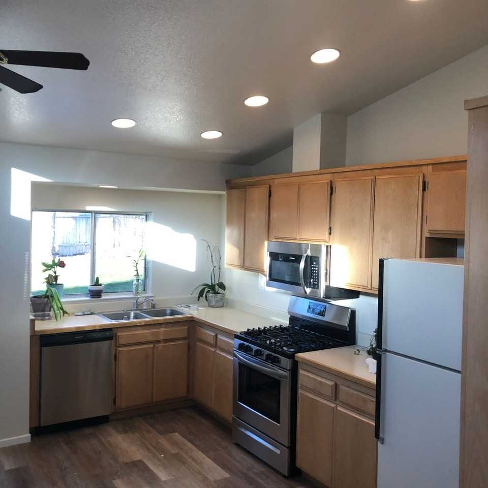 7635 Devonshire Ln - Photo 2 of 11