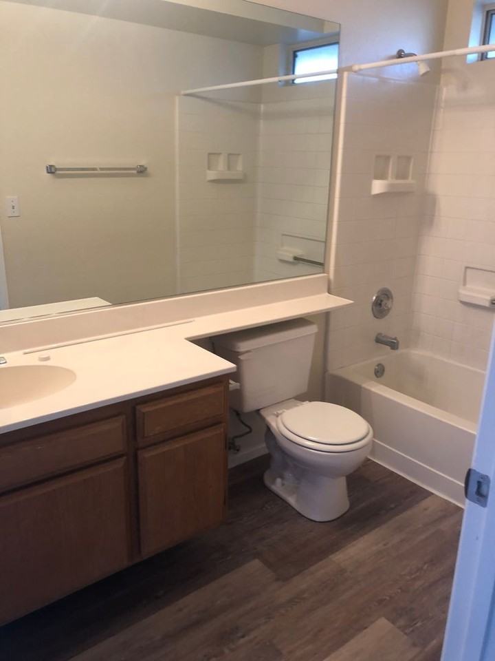 7635 Devonshire Ln - Photo 5 of 11