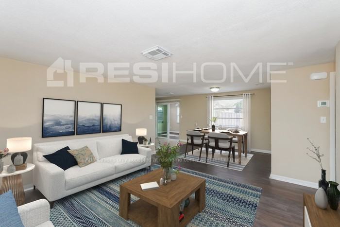 3539 Oxford Dr - Photo 4 of 15