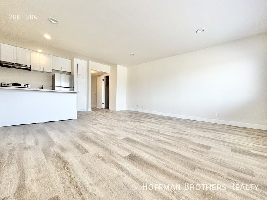 1784 N Sycamore Property - Photo 2 of 13