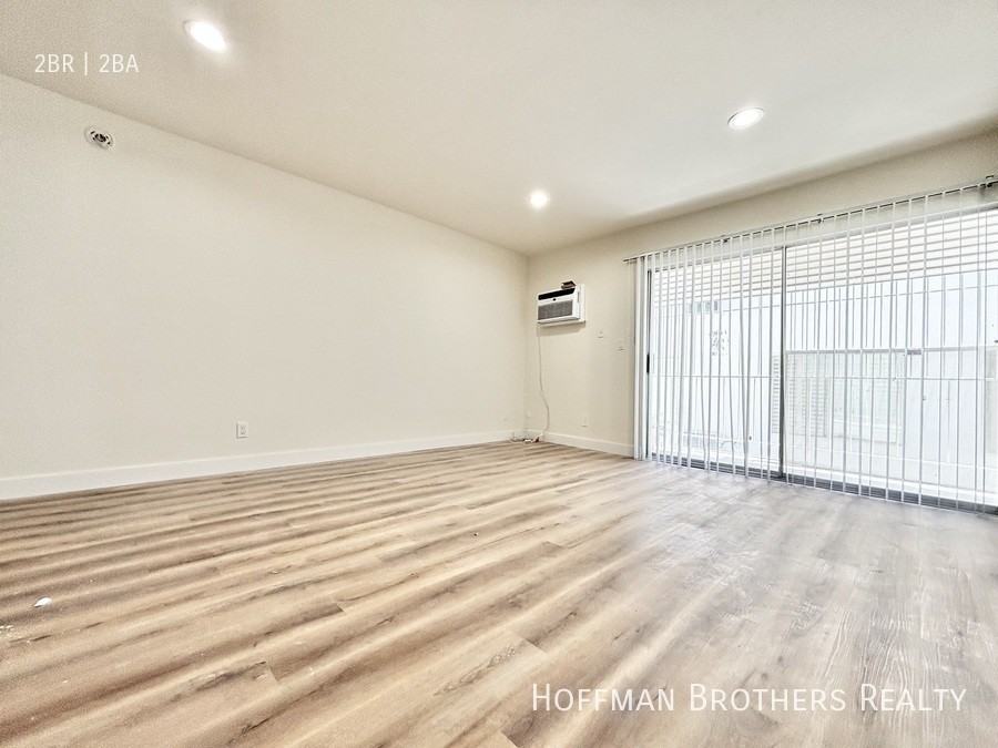 1784 N Sycamore Property - Photo 4 of 13