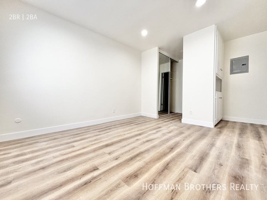 1784 N Sycamore Property - Photo 6 of 13