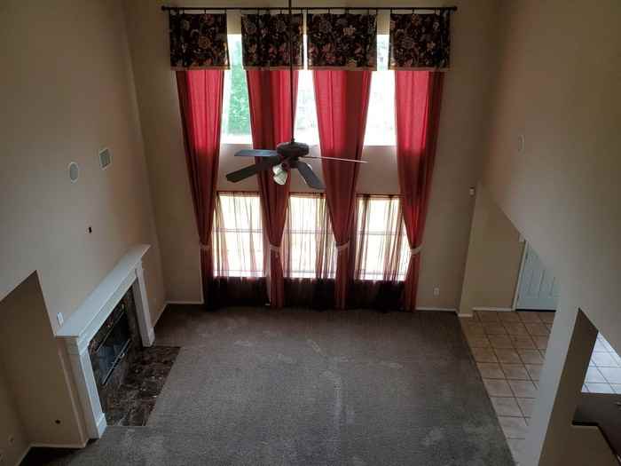 627 Magnolia Ln - Photo 3 of 15