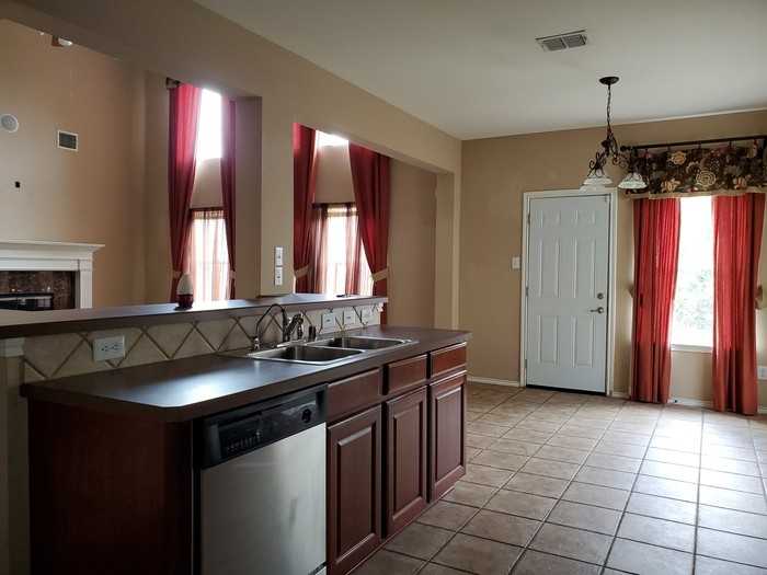 627 Magnolia Ln - Photo 6 of 15