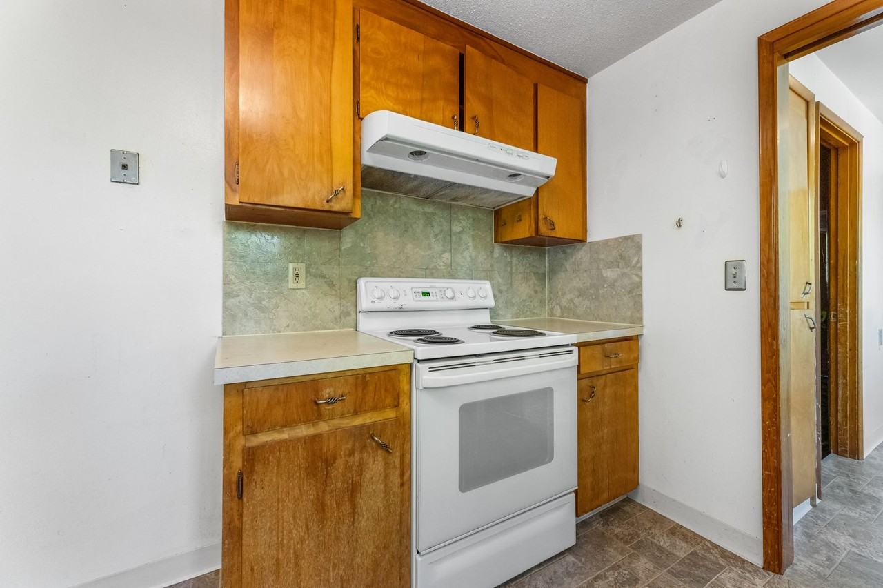 9301 Elwood Dr Sw - Photo 7 of 15