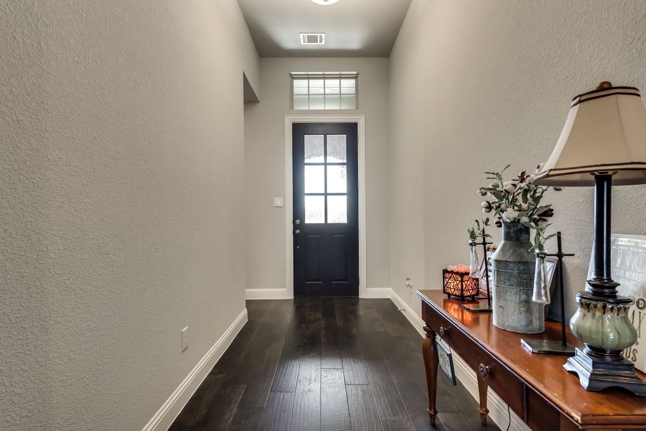 2016 Eagle Blvd - Photo 5 of 35