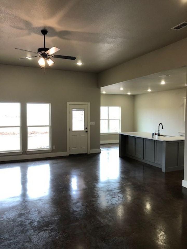 7304 Mountain View Rd - Photo 4 of 23