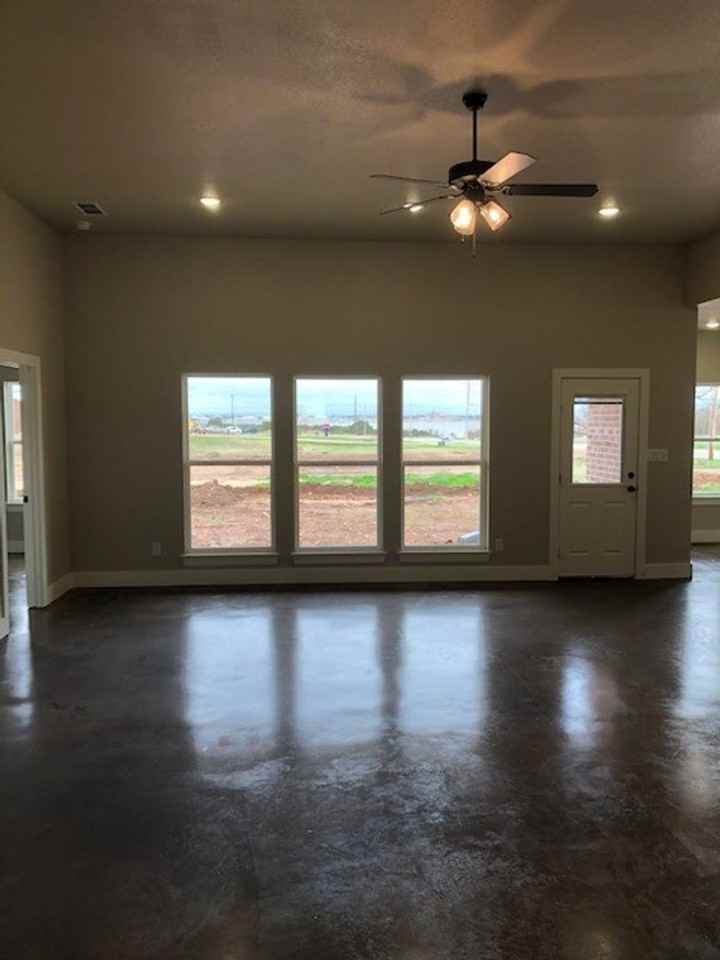 7304 Mountain View Rd - Photo 5 of 23