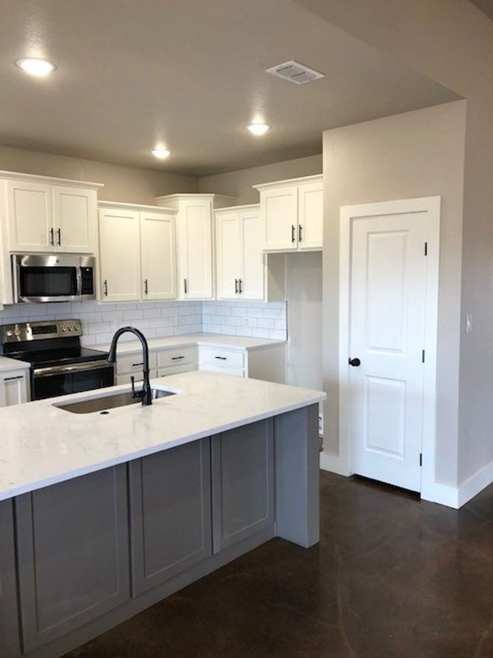7304 Mountain View Rd - Photo 7 of 23