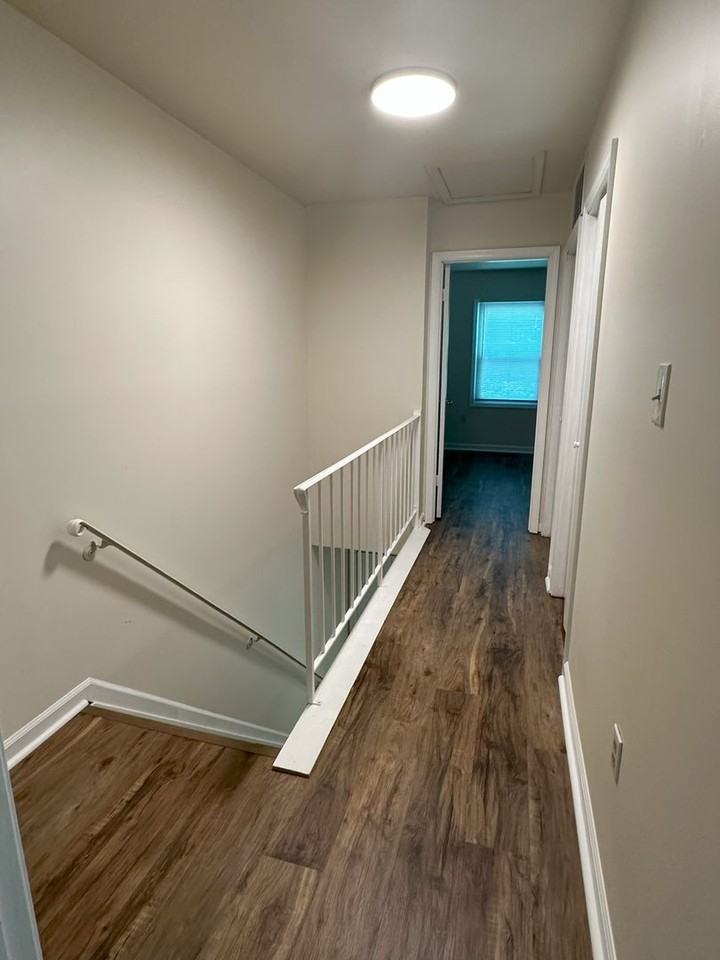 220 Kimberly Way - Photo 5 of 7