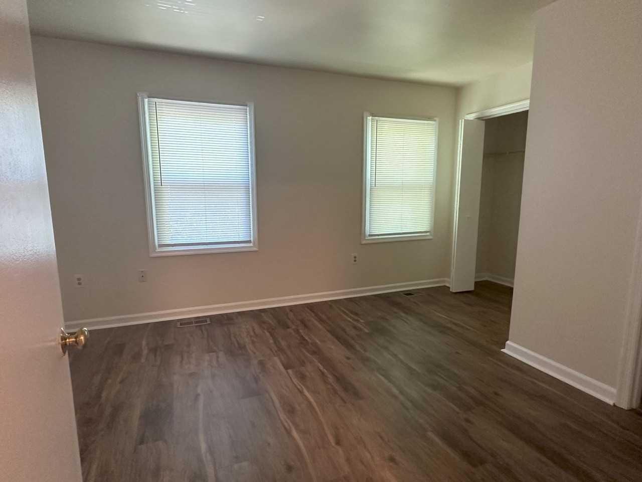 220 Kimberly Way - Photo 6 of 7