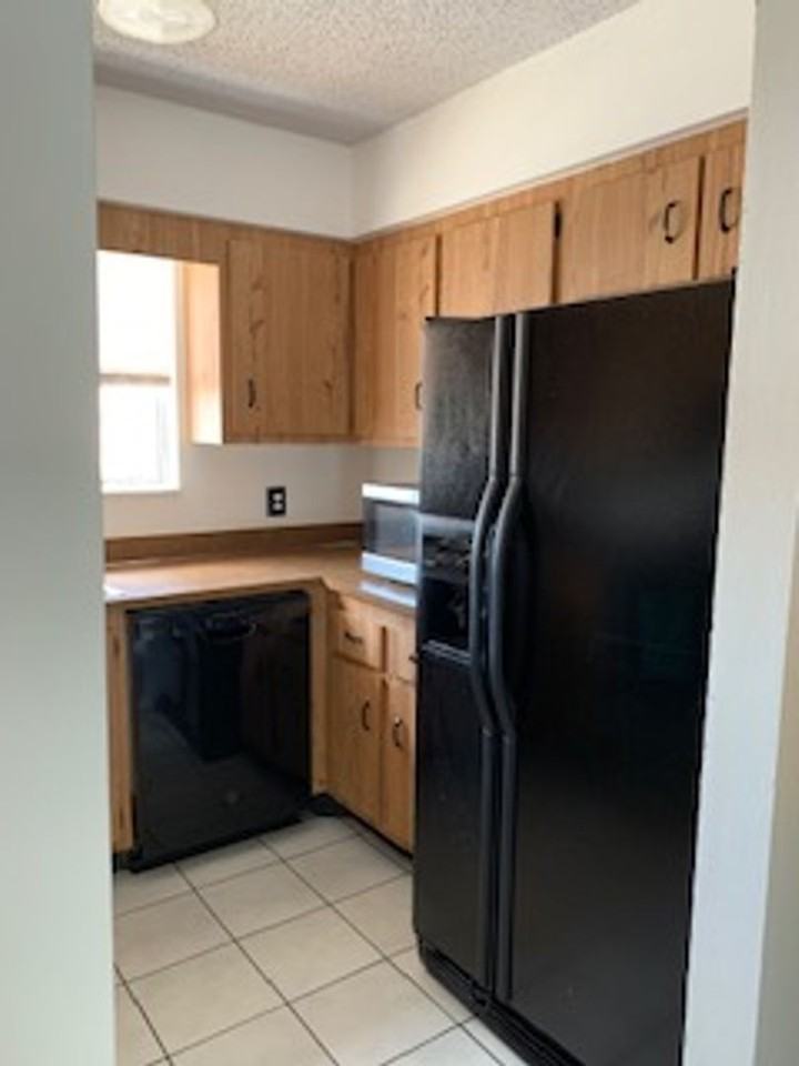 4020 Cortez Dr - Photo 4 of 16