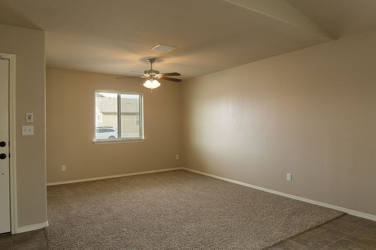 228 Flor Azucena Dr - Photo 3 of 20