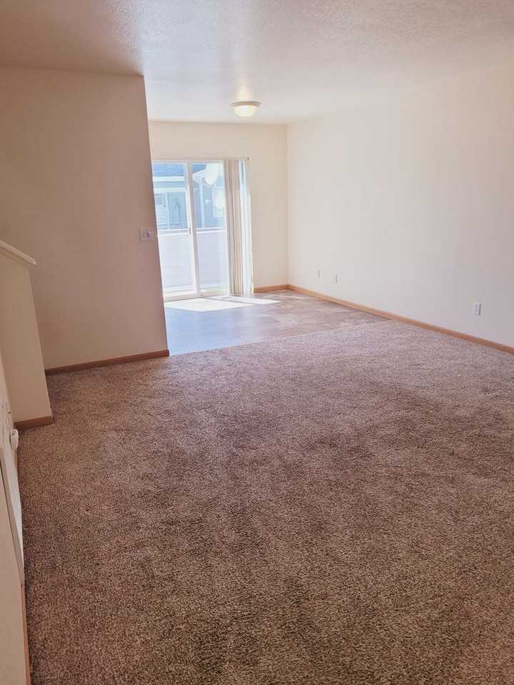 2401 Wheeler Dr #D - Photo 3 of 11